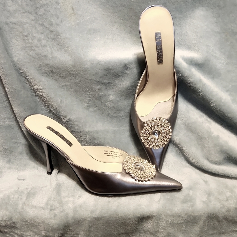 Elegant Muel Slides NWOT